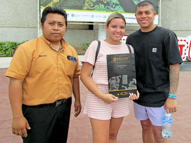 Calendario maya personalizado en papel amate, muestra 13