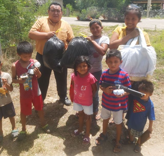 Apoyo social a las Comunidades Mayas